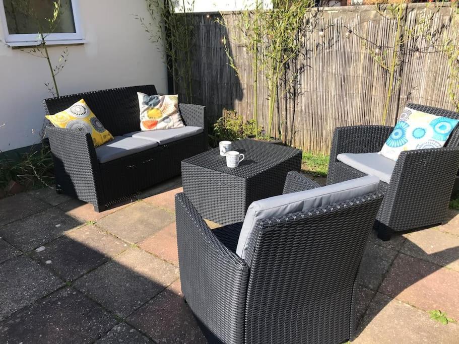 3 Double Bed House 10 Mins From Sandbanks Poole Exterior photo